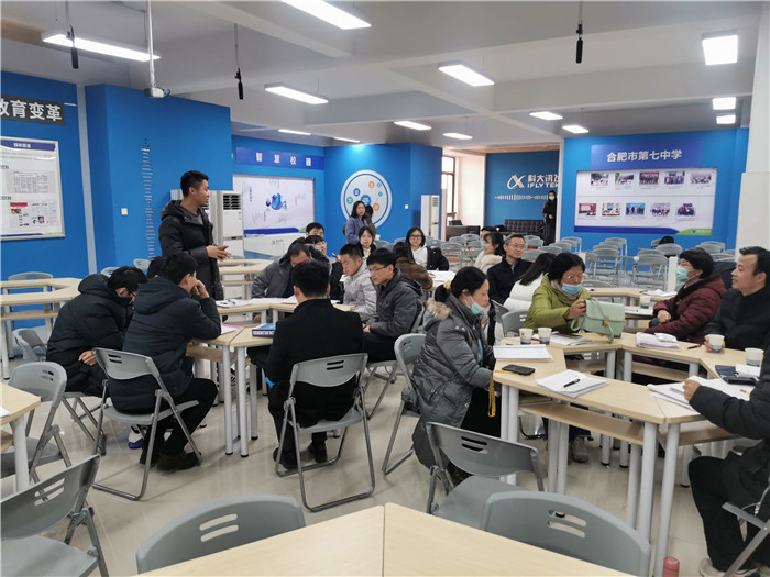 高二級(jí)部：同課異構(gòu)締結(jié)友誼、教研興校開拓天地(圖4)