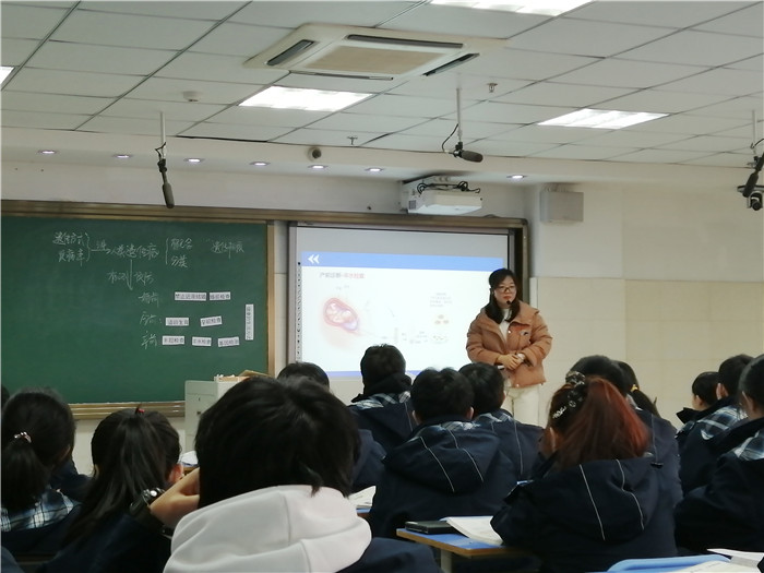 高二級部：同課異構(gòu)展風(fēng)采、教研活動(dòng)促成長(圖4)