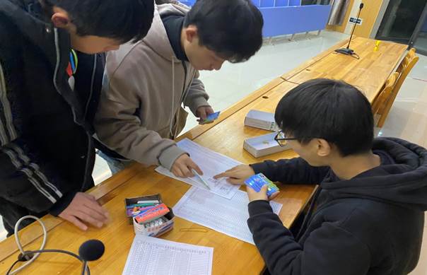 資助中心：嚴(yán)格遵循流程，扎實(shí)完成資助(圖2)
