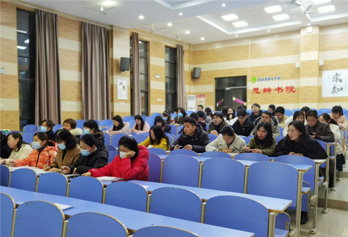 高二級部：齊抓共管聚合力，共創(chuàng)育人“家”氛圍(圖2)