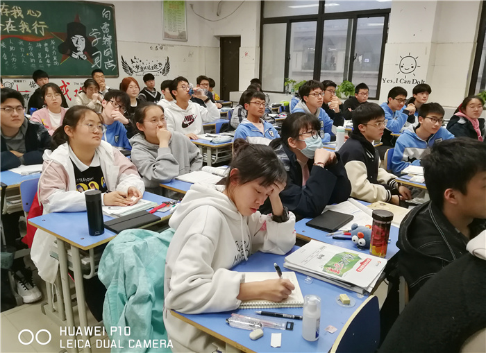 高二級(jí)部：職業(yè)生涯規(guī)劃啟迪夢(mèng)想，高二十六學(xué)子厲兵秣馬(圖4)