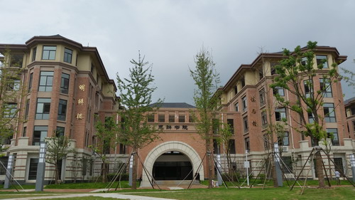 開學(xué)在即，靚麗校園靜候新生(圖4)