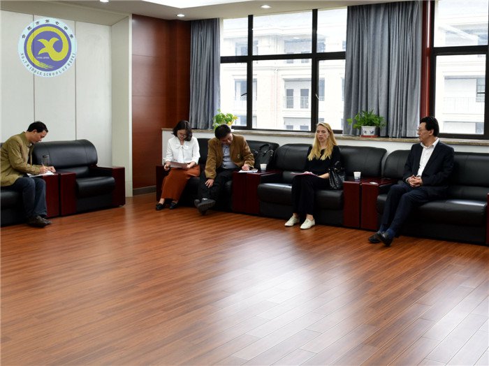 教育搭橋迎來客，中意交流書新章(圖1)