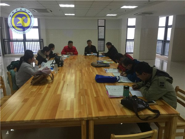  課堂教學(xué)展風(fēng)采，課后點評促成長(圖3)