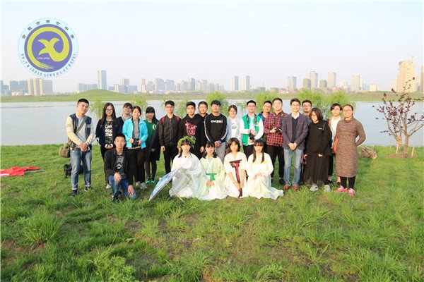踏春風(fēng)，揚(yáng)漢服之美 ； 齊合作，傳志愿精神(圖3)
