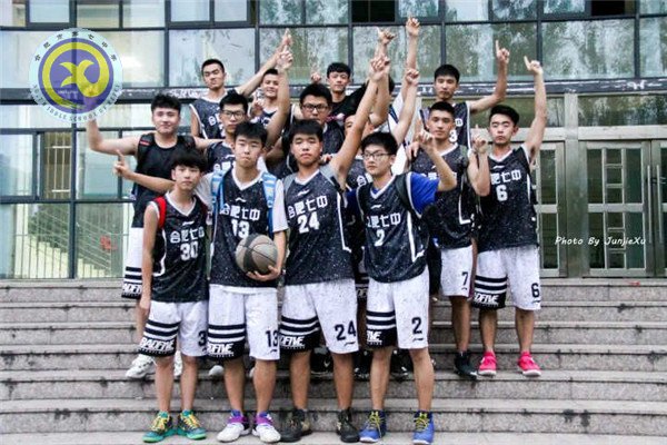 青春因籃球而精彩，生命因體育而輝煌(圖1)