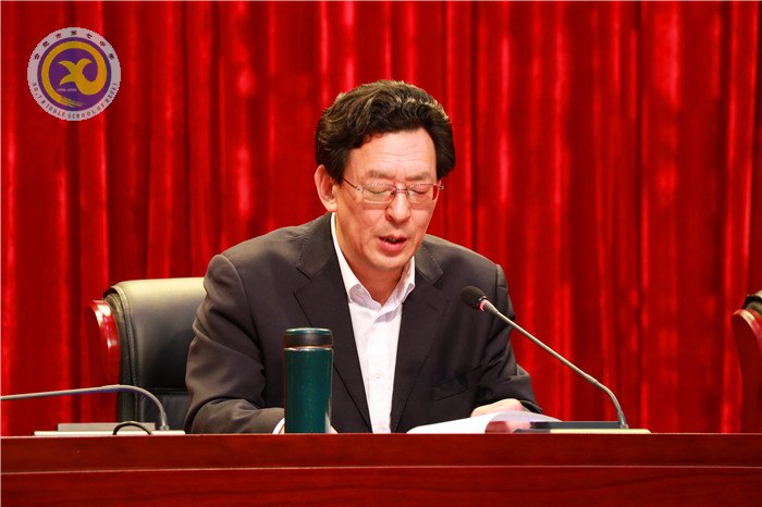 手執(zhí)奮進(jìn)之筆，譜寫(xiě)師德風(fēng)采(圖2)