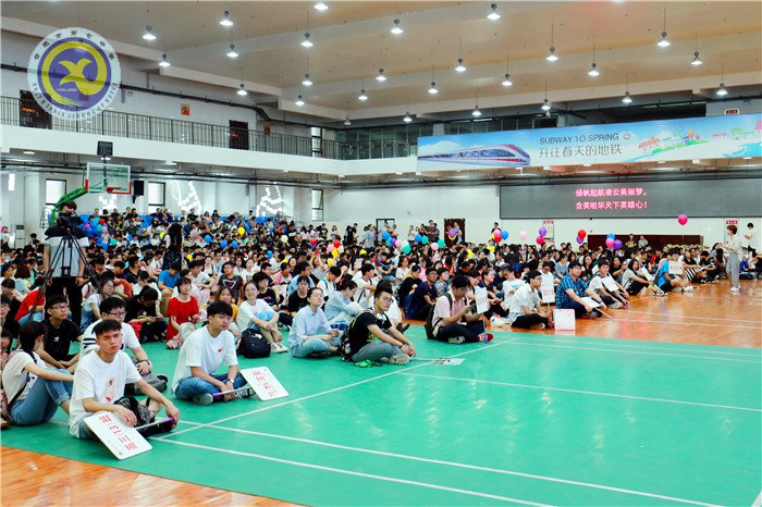 奮斗半生，歸來仍是我七中英俊少年(圖2)