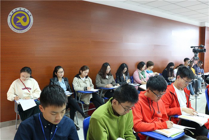 同課異構(gòu)共研討，青年教師展風(fēng)姿(圖10)