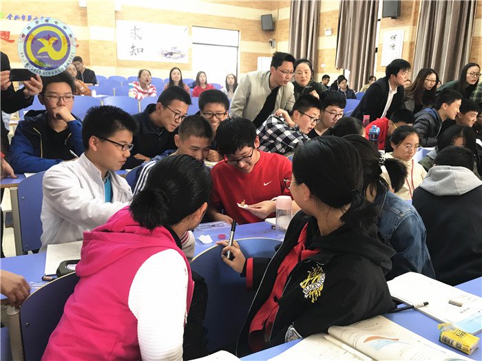 同課異構(gòu)共研討，青年教師展風(fēng)姿(圖18)