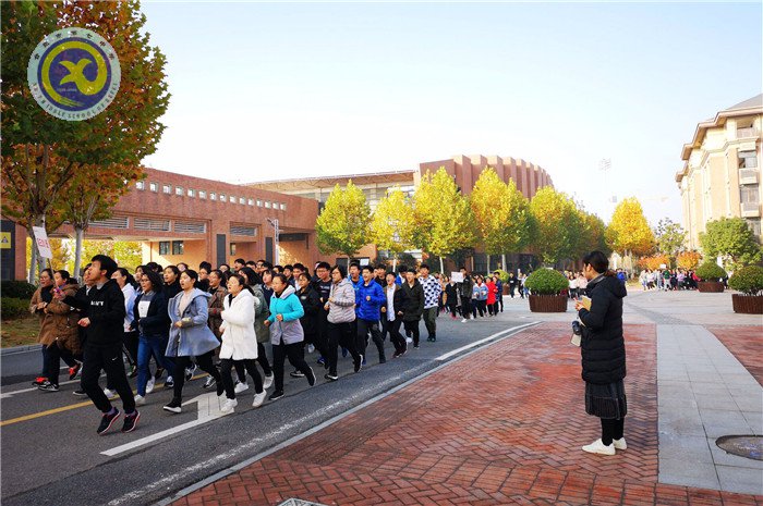 校長來到大課間 校園掀起運動潮(圖2)