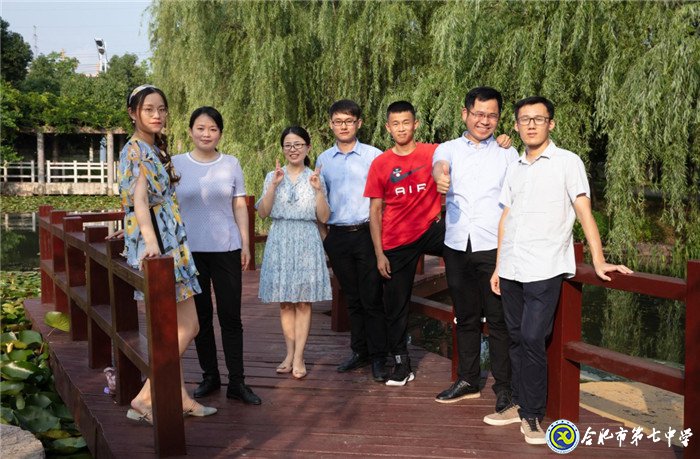 簡(jiǎn)憶七中高三(5)班(圖4)