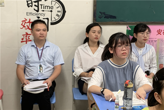 骨干教師展風采，青年教師學規(guī)范(圖2)