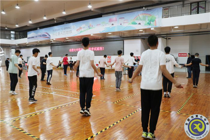 跳繩.jpg 跳繩.jpg