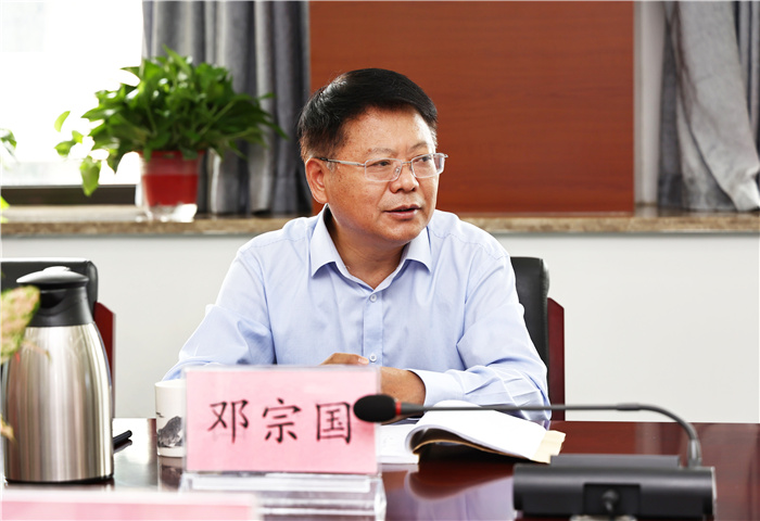 皖智教育集團考察團蒞臨合肥七中參觀考察(圖3) 皖智教育集團考察團蒞臨合肥七中參觀考察(圖3)
