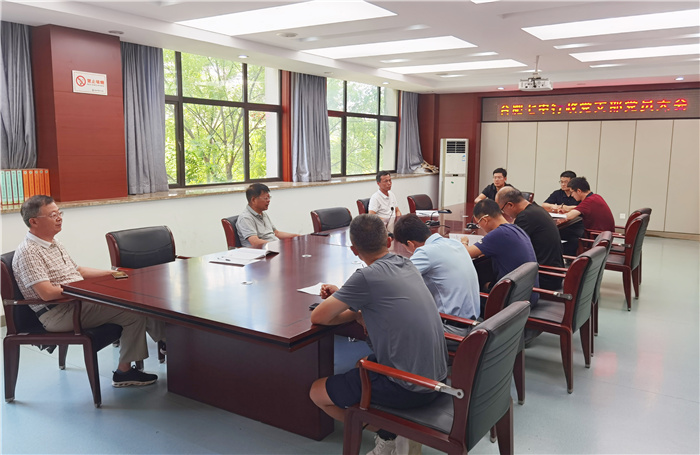 合肥七中行政黨支部召開支部黨員大會(圖1) 合肥七中行政黨支部召開支部黨員大會(圖1)