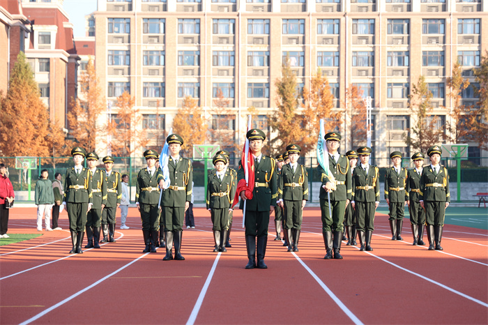 合肥七中舉行2024-2025學(xué)年第一學(xué)期第十二次升旗儀式(圖2) 合肥七中舉行2024-2025學(xué)年第一學(xué)期第十二次升旗儀式(圖2)