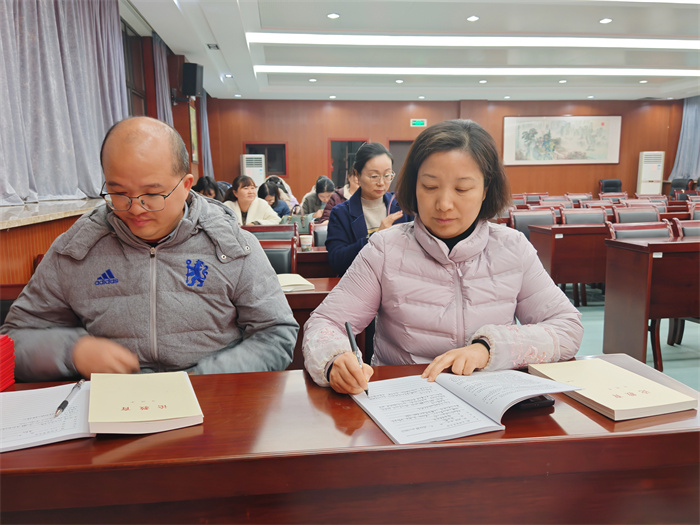 合肥七中第一黨支部召開全體黨員大會(huì)(圖2)