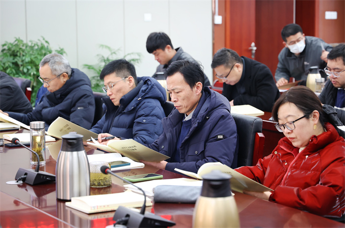 合肥七中黨委開展2025年第一次中心組理論學習(圖3)