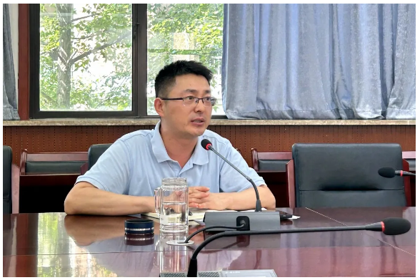 高一年級(jí)班主任會(huì)4.png