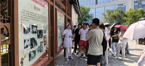 合肥七中高一（12）班：在901醫(yī)院上了堂“滾燙”的生命課(圖4)
