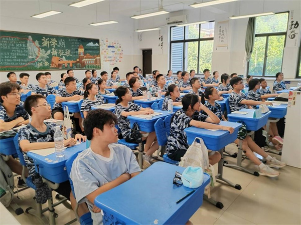 新生指導1.jpg