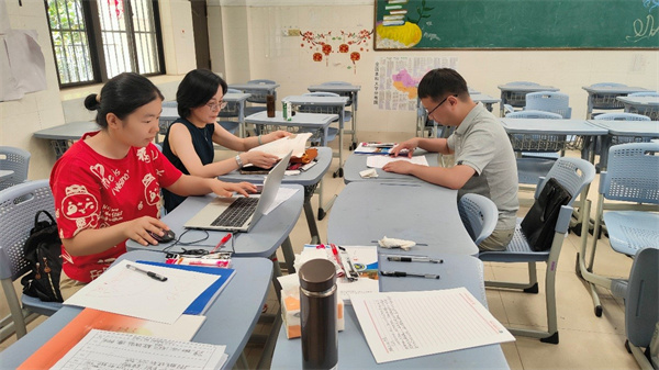 集體備課歷史組.jpg