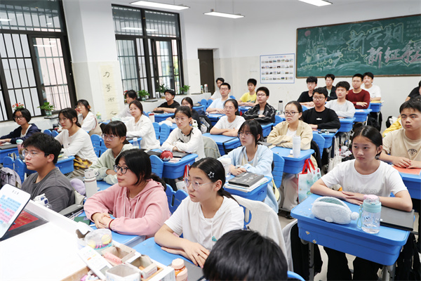 合肥七中“王慶平班”成功舉辦“學(xué)習(xí)王慶平烈士精神”主題班會(huì)(圖4)