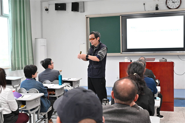 政治.jpg 政治.jpg