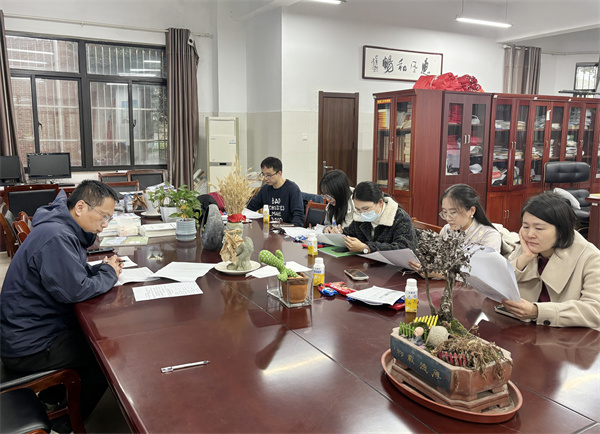 合肥七中高三年級召開班級學情分析會(圖4)