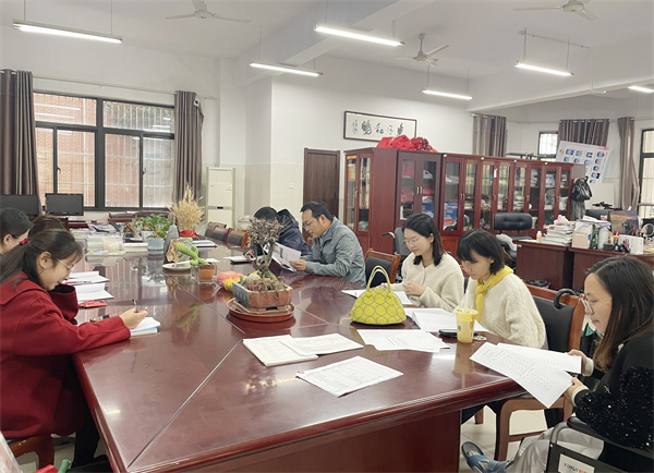 合肥七中高三年級召開班級學情分析會(圖3)