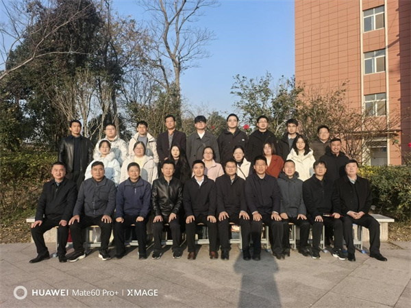 與阜陽城郊中學(xué)開展同課異構(gòu)活動1.jpg 與阜陽城郊中學(xué)開展同課異構(gòu)活動1.jpg