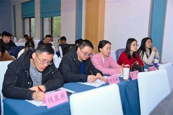 ALI_0196-opq4204289074.jpg ALI_0196-opq4204289074.jpg