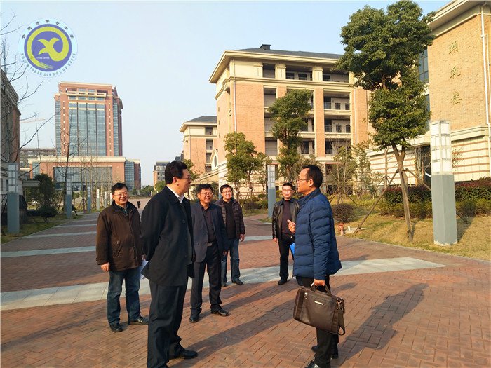 春風(fēng)送暖意，關(guān)懷沁心脾(圖1)