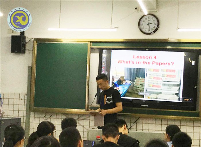 同課異構(gòu)呈現(xiàn)精彩課堂，教研教評(píng)促進(jìn)專業(yè)成長(圖1)