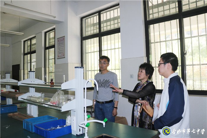 市教育局到校檢查?；钒踩ぷ?圖3)