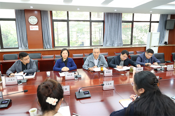 合肥七中召開青年教師座談會(huì)(圖3)