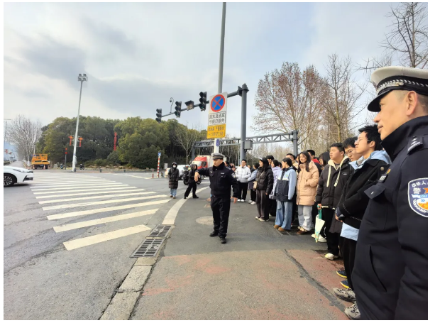 我愛我家，我愛合肥 禮讓文明”交通主題實(shí)踐活動(dòng)3.png