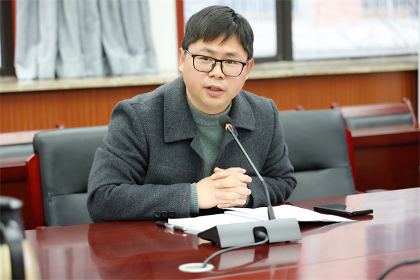 合肥七中召開新學(xué)期教學(xué)教研工作會議(圖2) 合肥七中召開新學(xué)期教學(xué)教研工作會議(圖2)